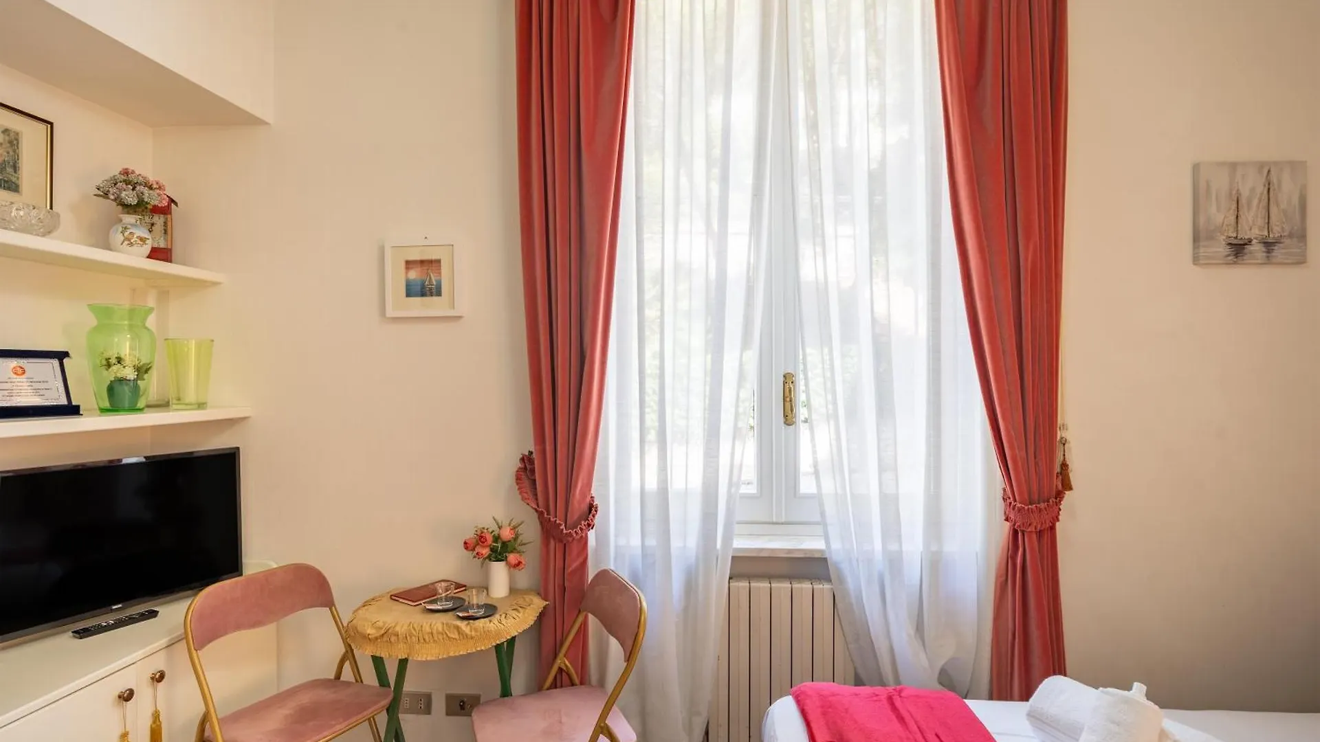 Pool And Relax At Casa Ilenia Apartment Bordighera